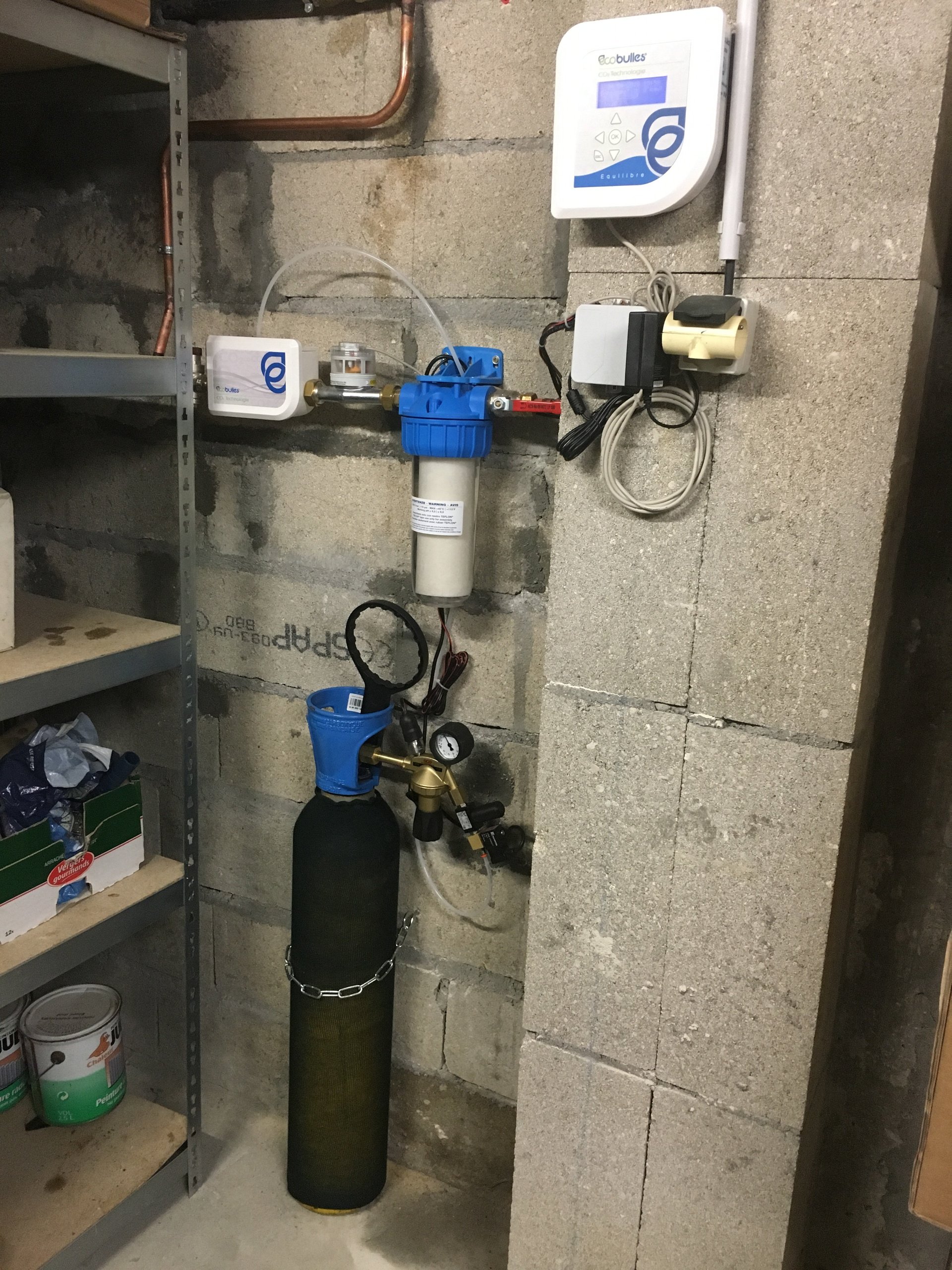 Chaudière et tuyauterie après installation